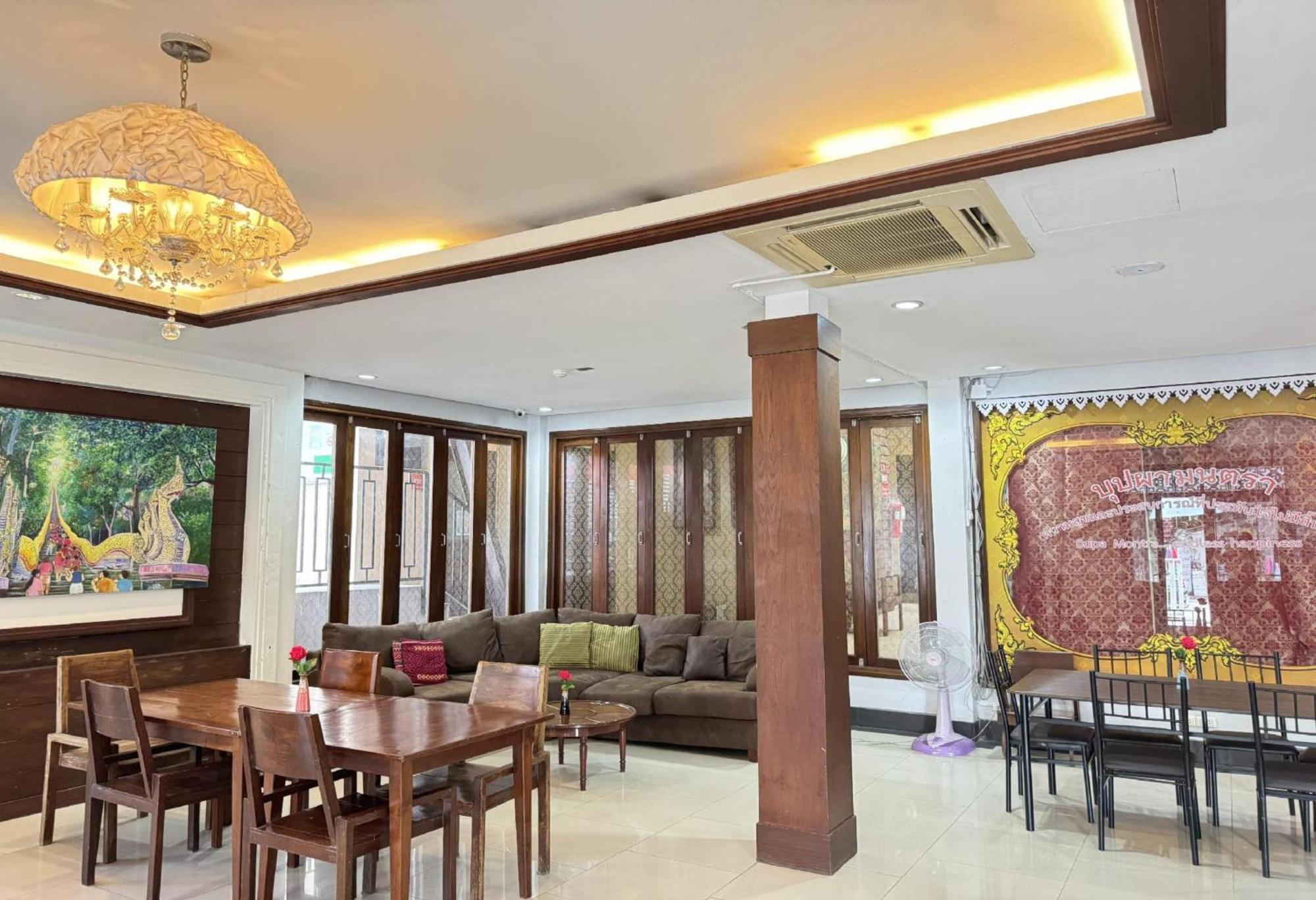 Hotel Collection O Bupamontra Chiangmai Chiang Mai Esterno foto