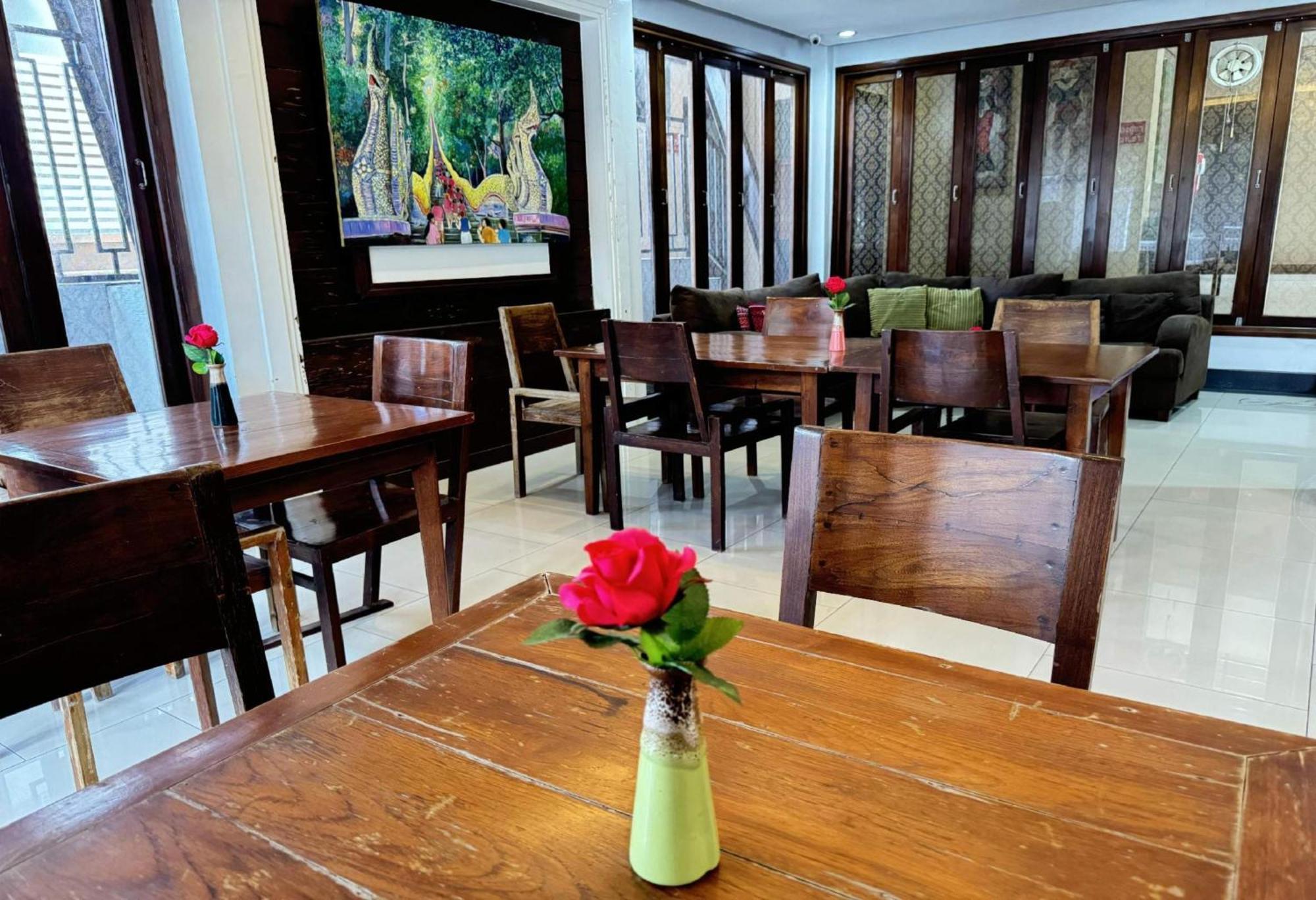 Hotel Collection O Bupamontra Chiangmai Chiang Mai Esterno foto